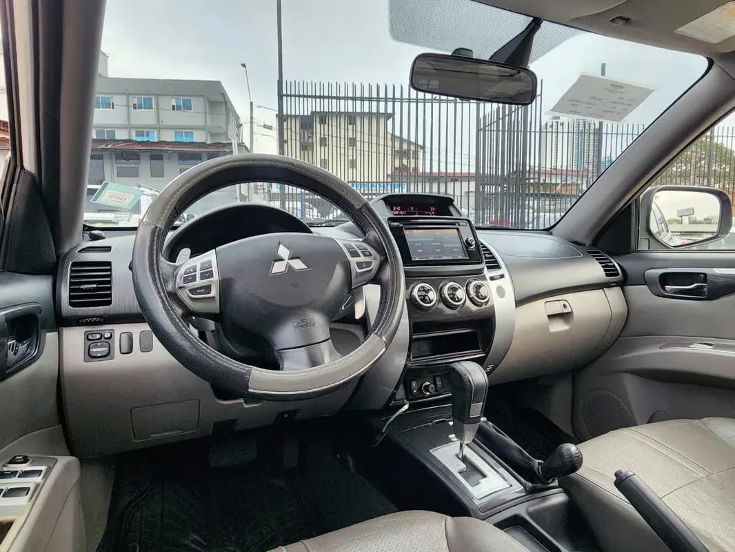 2016 Mitsubishi Nativa