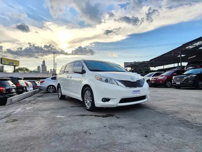 2011 Toyota Sienna