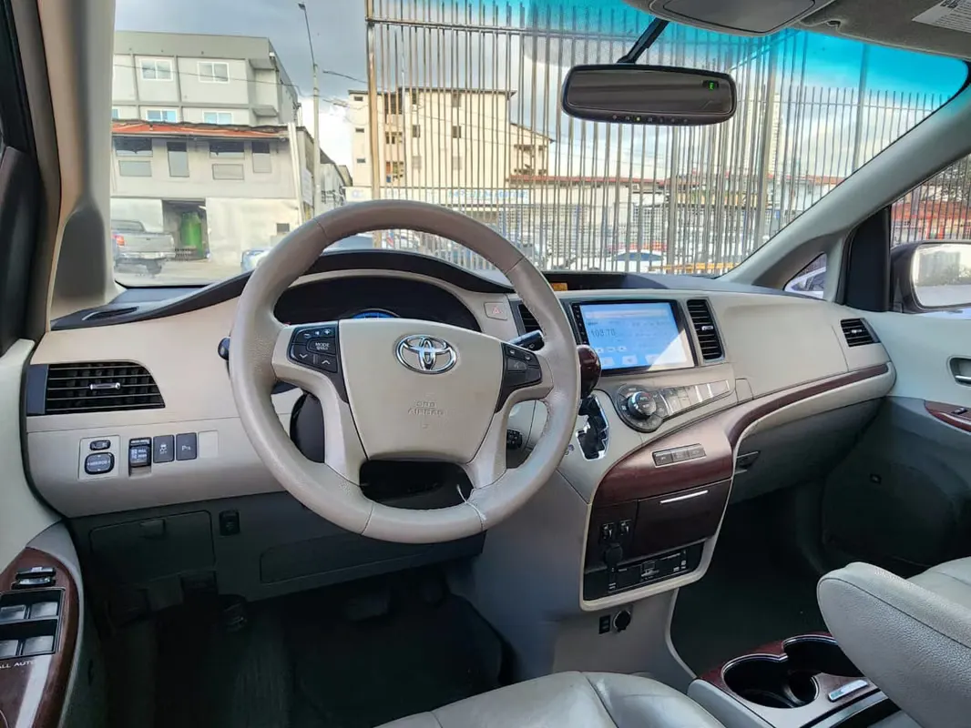 2011 Toyota Sienna