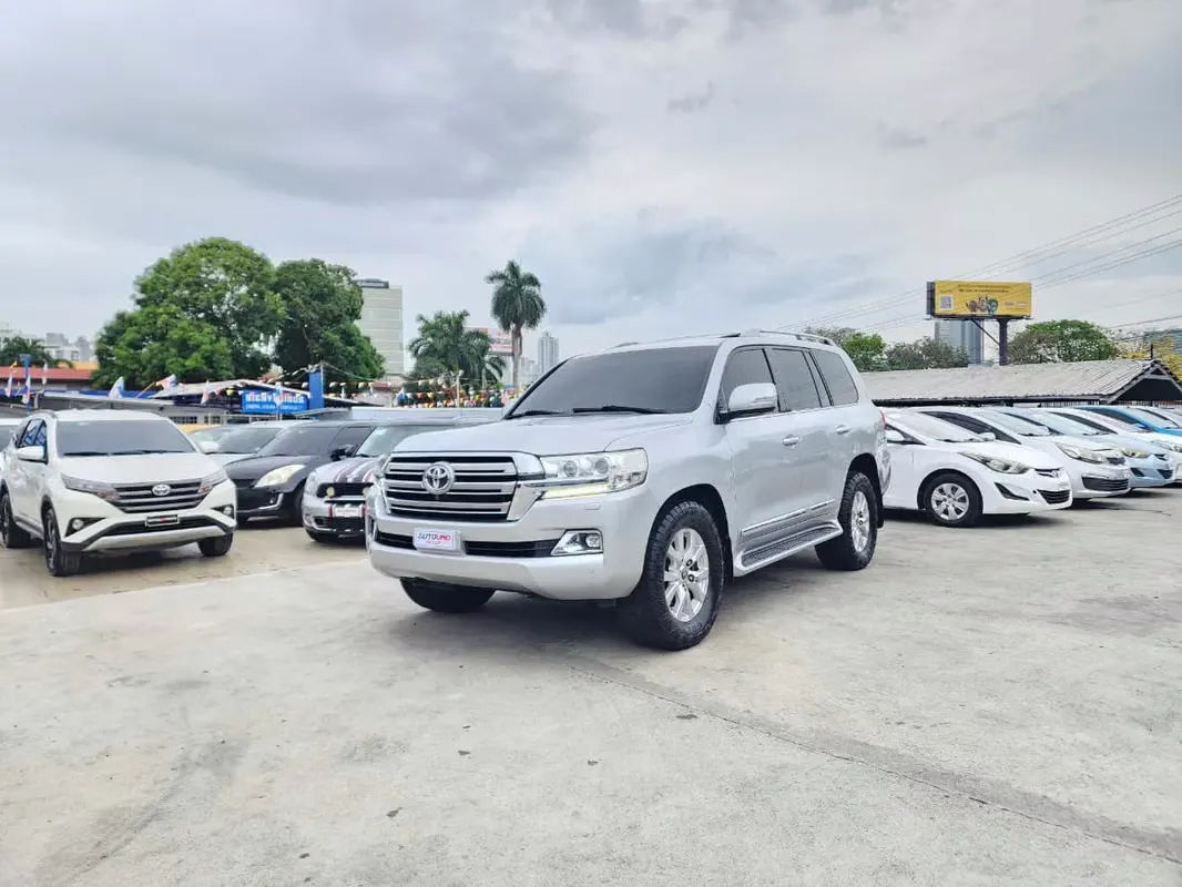 2016 Toyota Land Cruiser