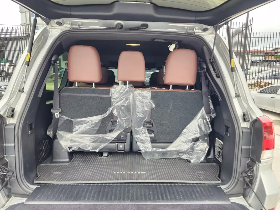 2016 Toyota Land Cruiser