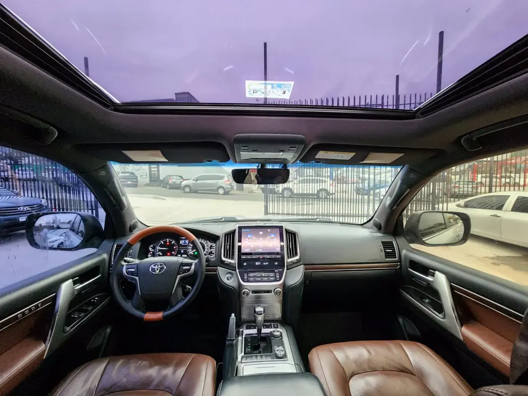2016 Toyota Land Cruiser