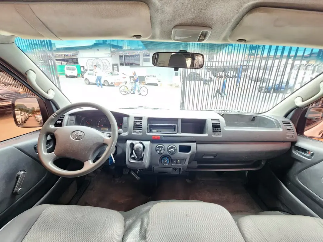 2015 Toyota Hiace