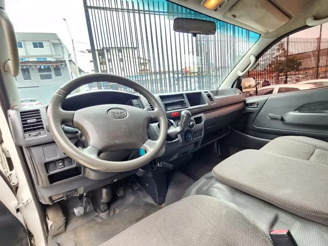 2015 Toyota Hiace