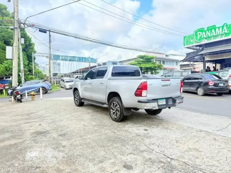 2022 Toyota Hilux
