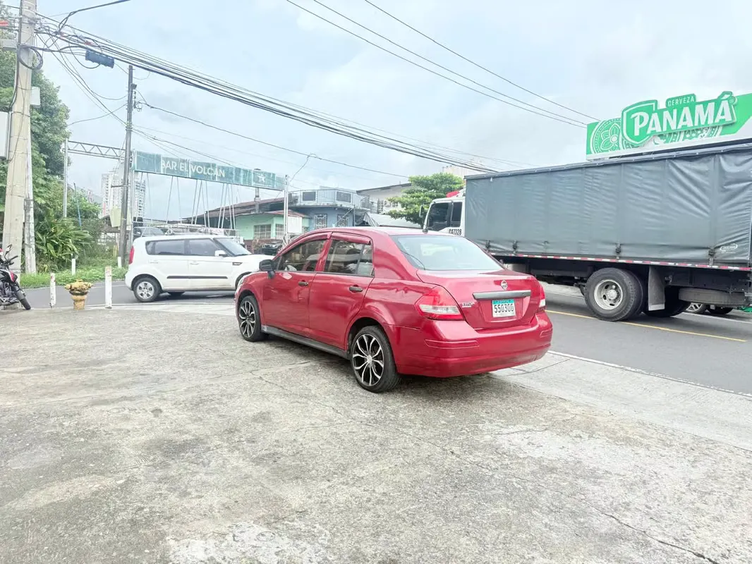 2013 Nissan Tiida