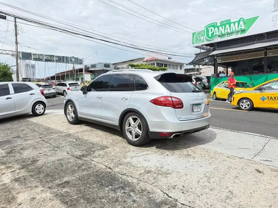 2012 Porsche Cayenne
