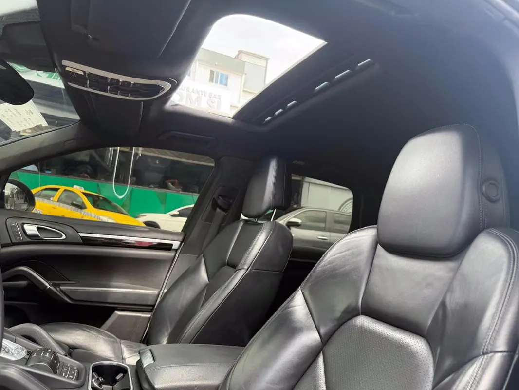 2012 Porsche Cayenne