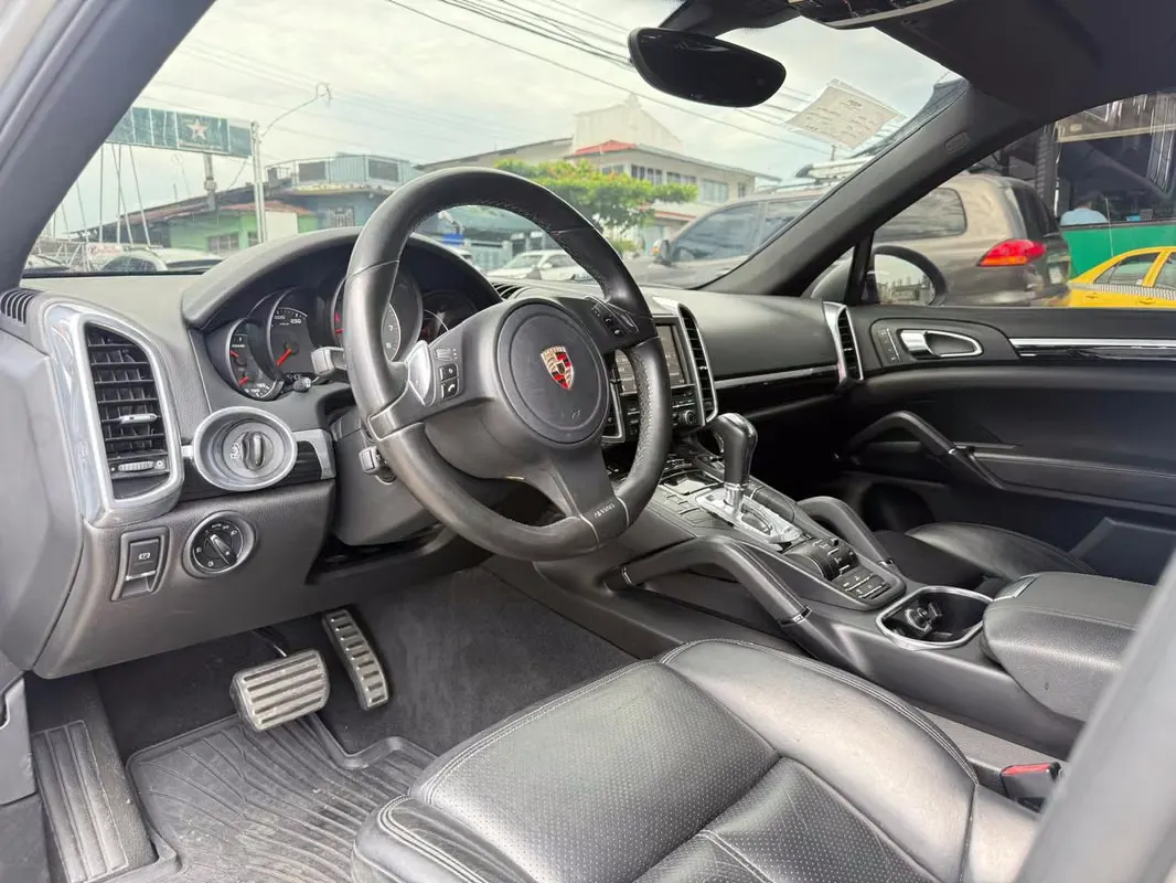 2012 Porsche Cayenne
