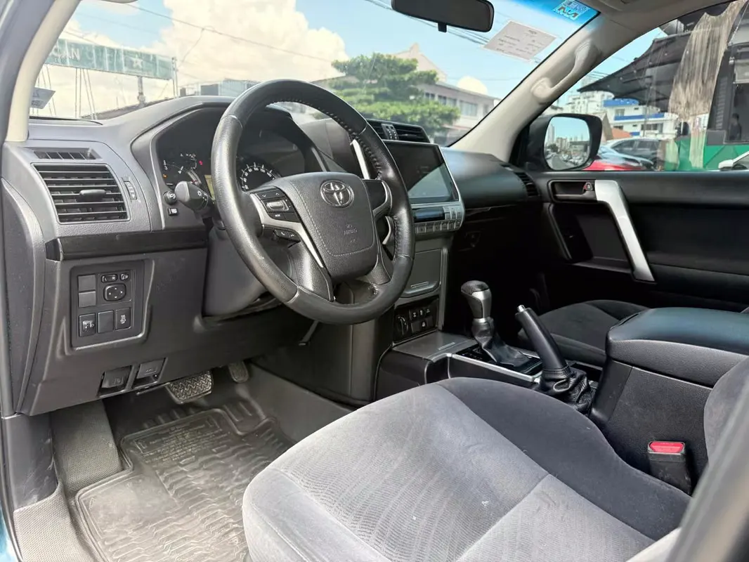 2019 Toyota Land Cruiser Prado