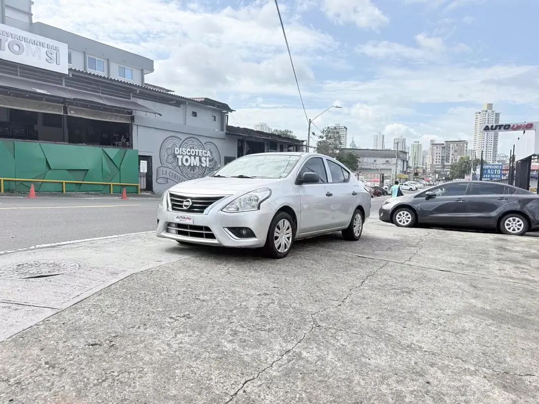 2018 Nissan Versa