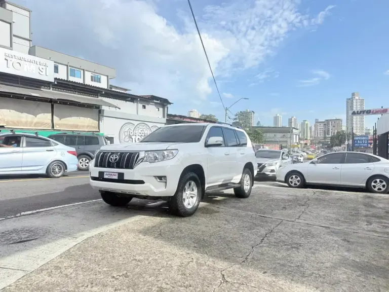 2023 Toyota Land Cruiser Prado