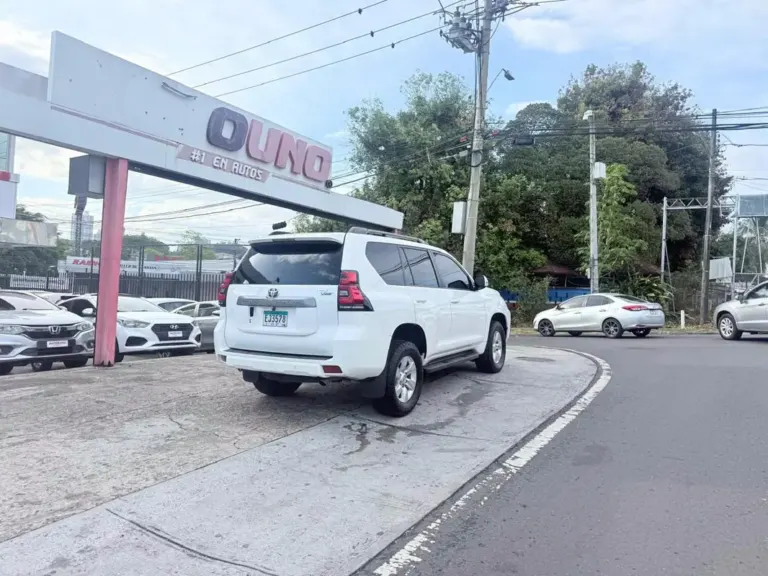 2023 Toyota Land Cruiser Prado