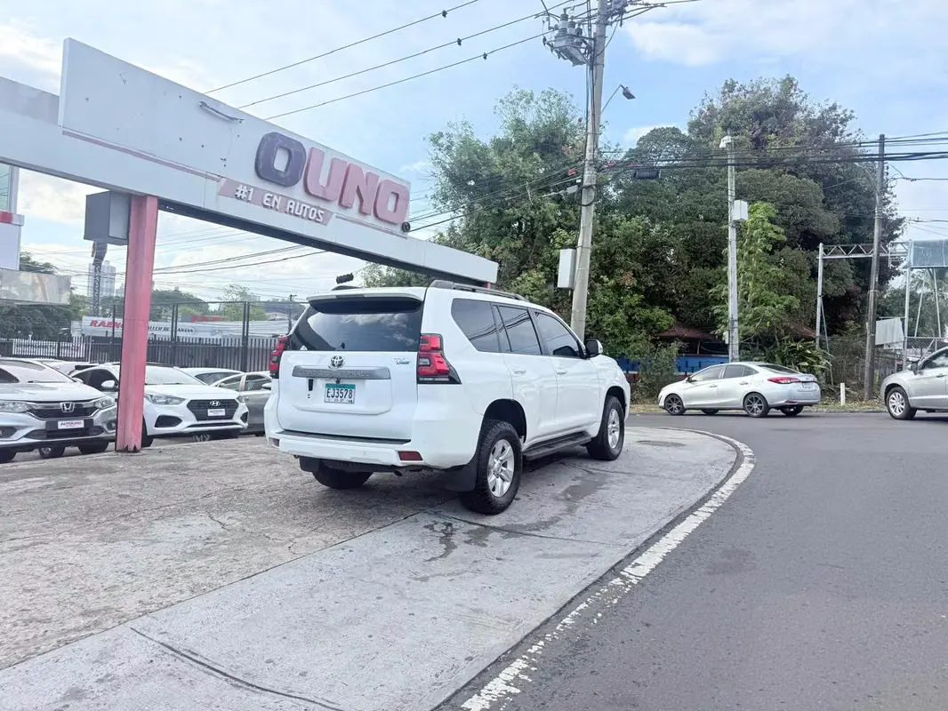 2023 Toyota Land Cruiser Prado