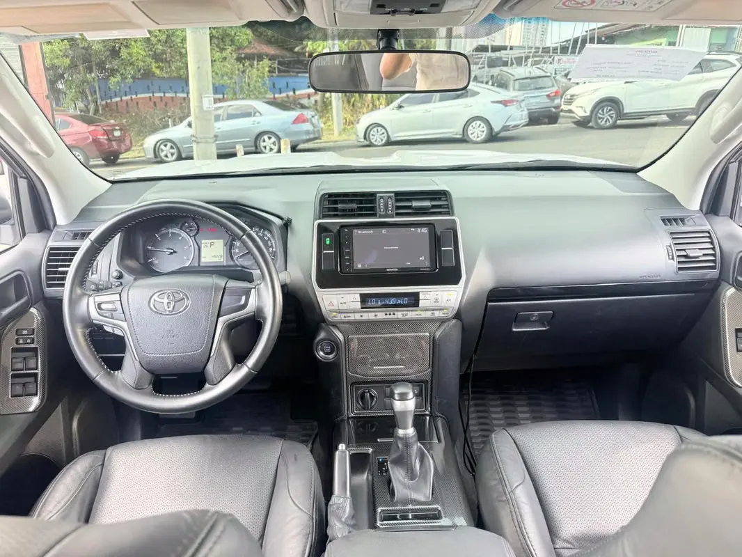 2023 Toyota Land Cruiser Prado