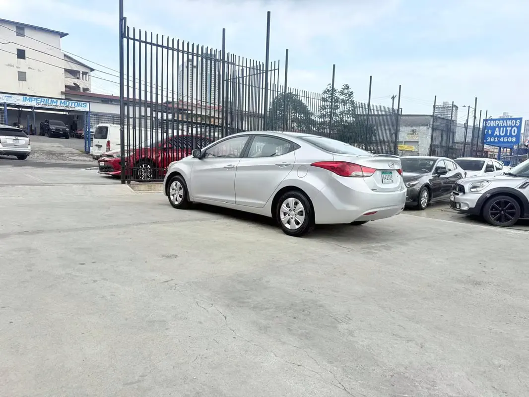 2012 Hyundai Elantra