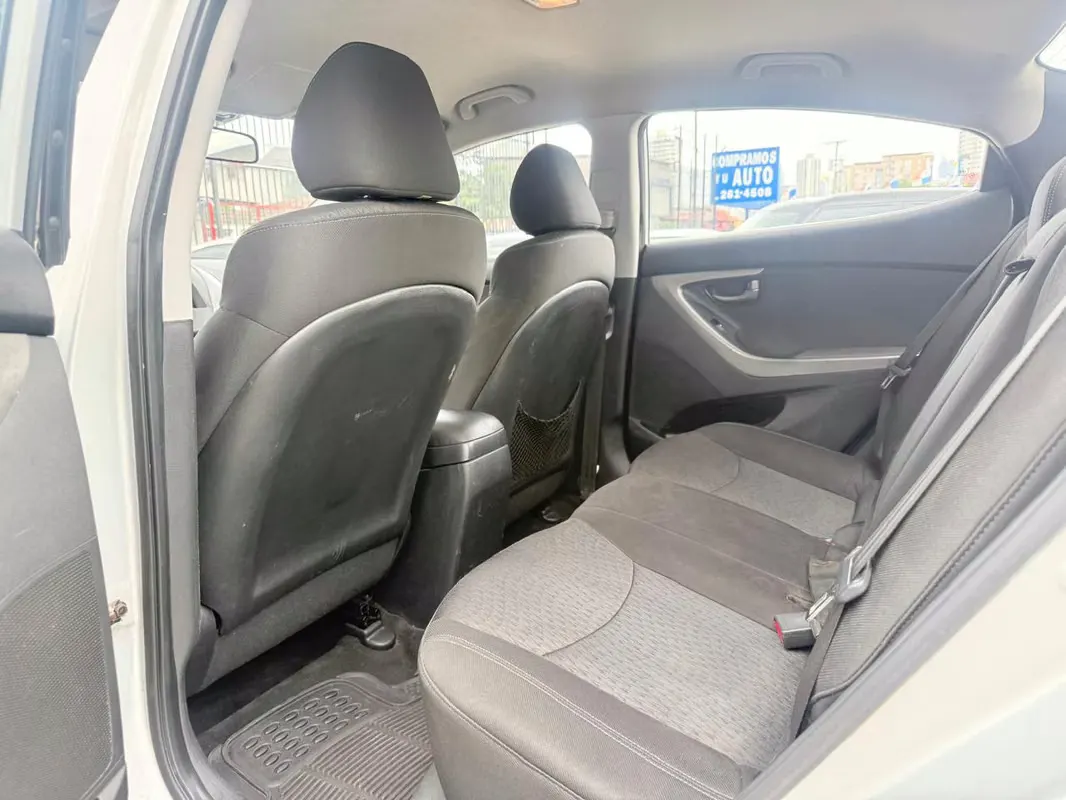 2012 Hyundai Elantra