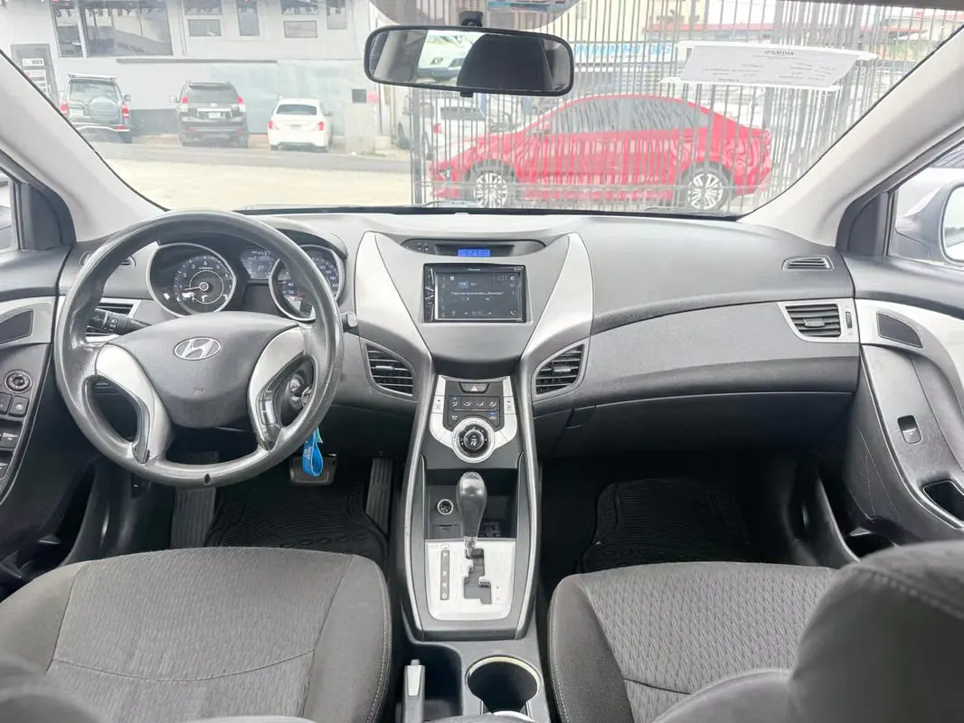 2012 Hyundai Elantra