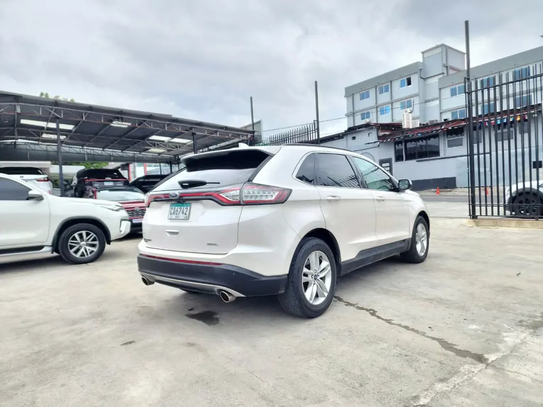 2016 Ford Edge