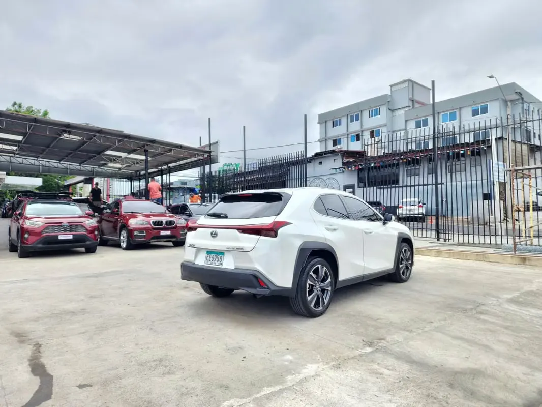 2023 Lexus UX