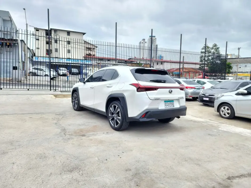 2023 Lexus UX