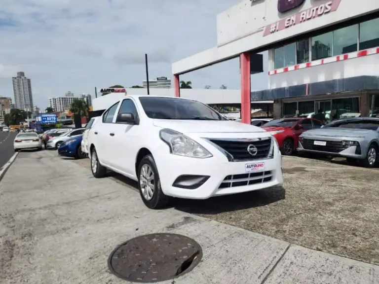 2019 Nissan Versa