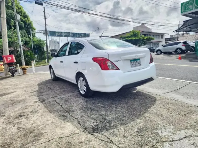 2019 Nissan Versa