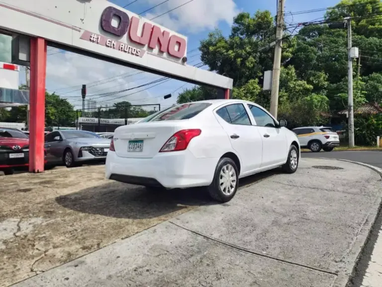2019 Nissan Versa