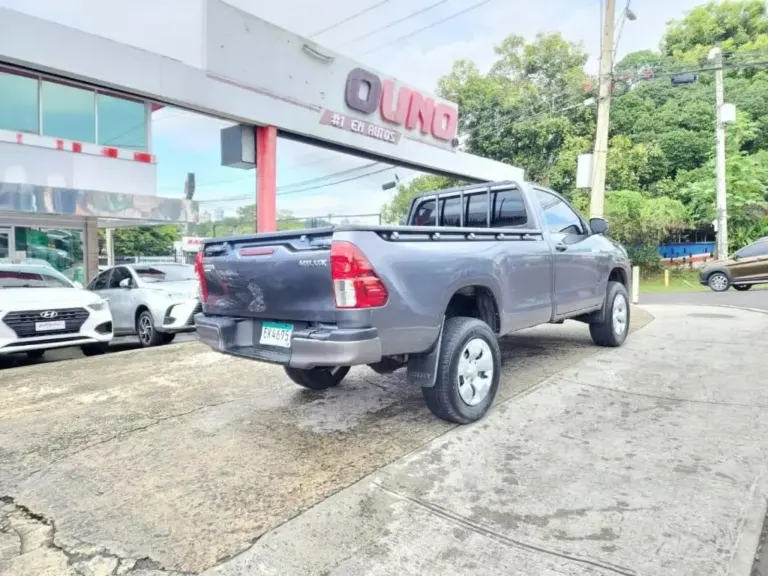 2024 Toyota Hilux