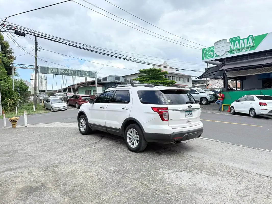 2013 Ford Explorer