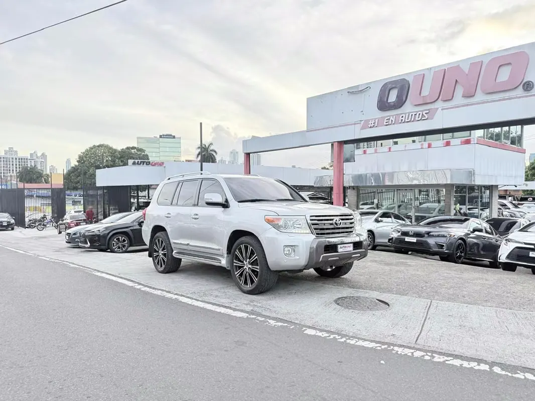 2013 Toyota Land Cruiser