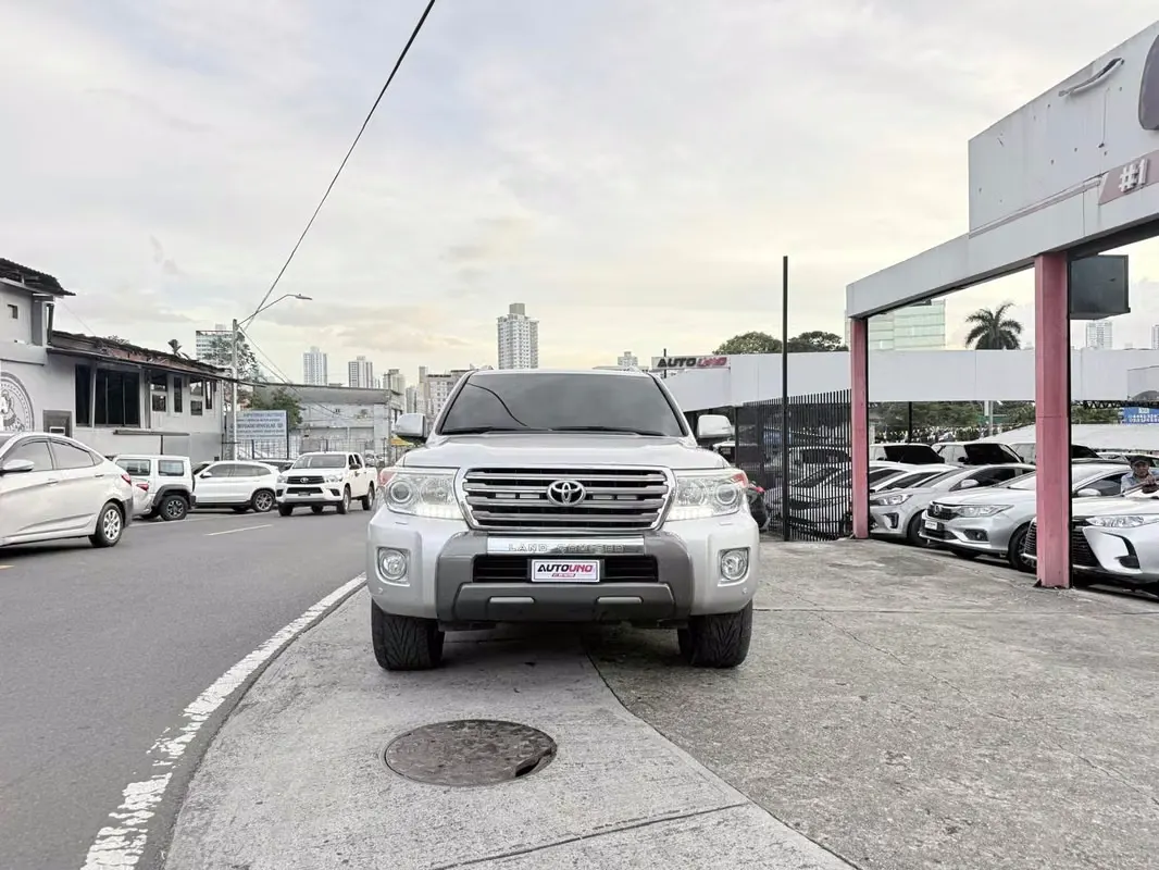 2013 Toyota Land Cruiser