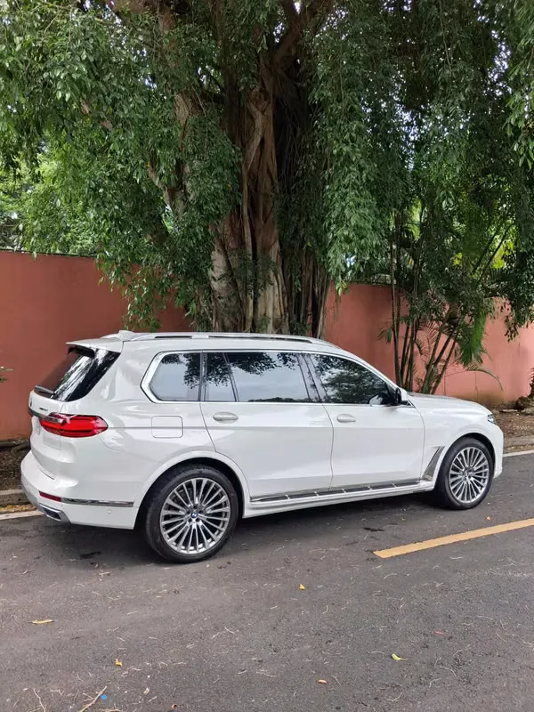 2020 BMW X7