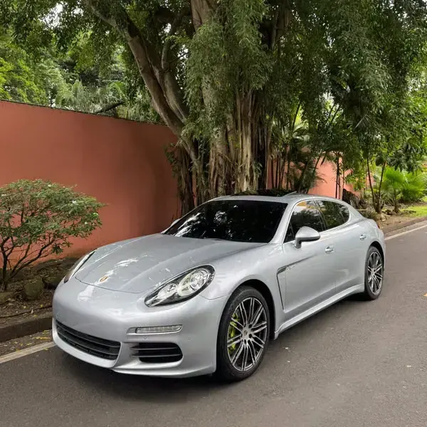 2016 Porsche Panamera