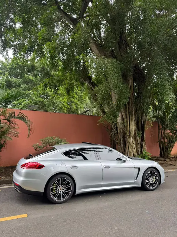 2016 Porsche Panamera