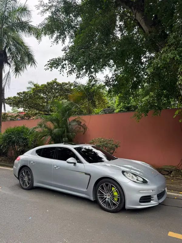 2016 Porsche Panamera