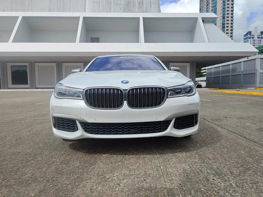 2018 BMW Serie 7 Sedán