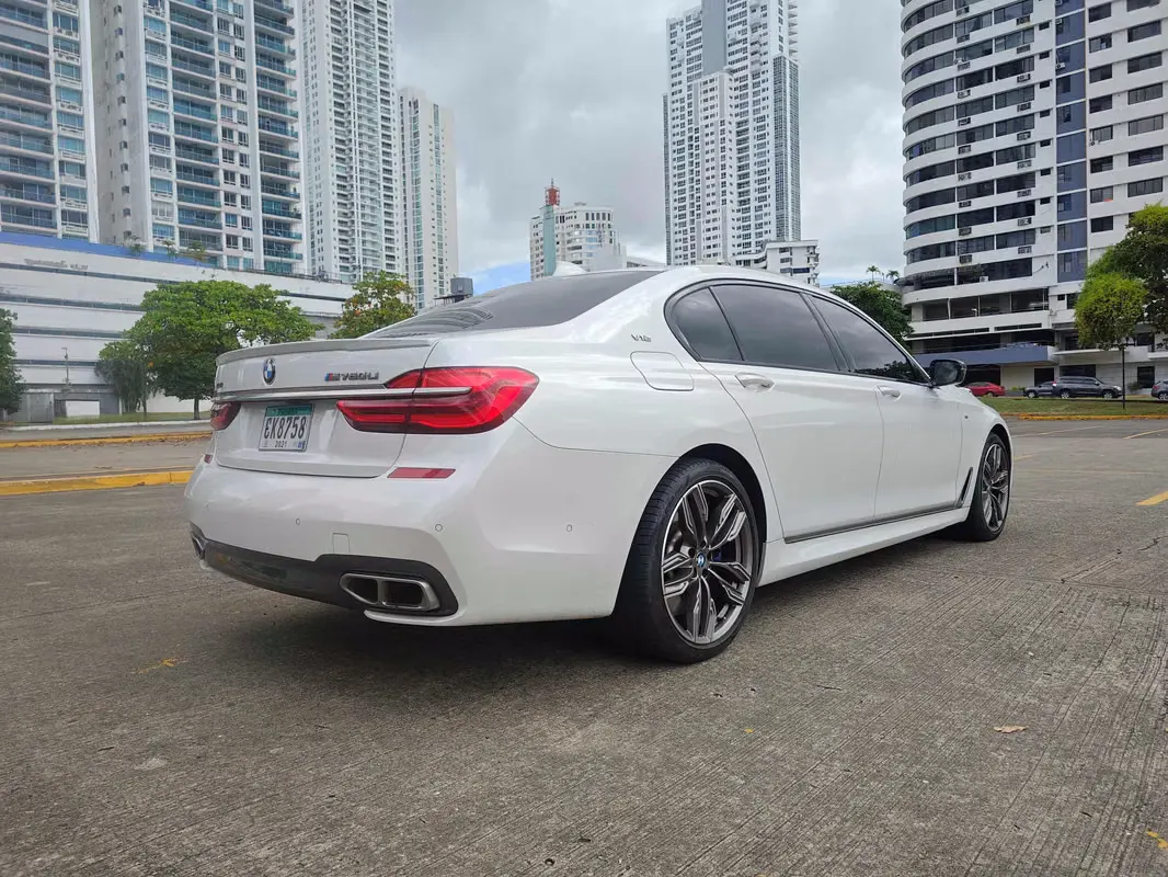 2018 BMW Serie 7 Sedán