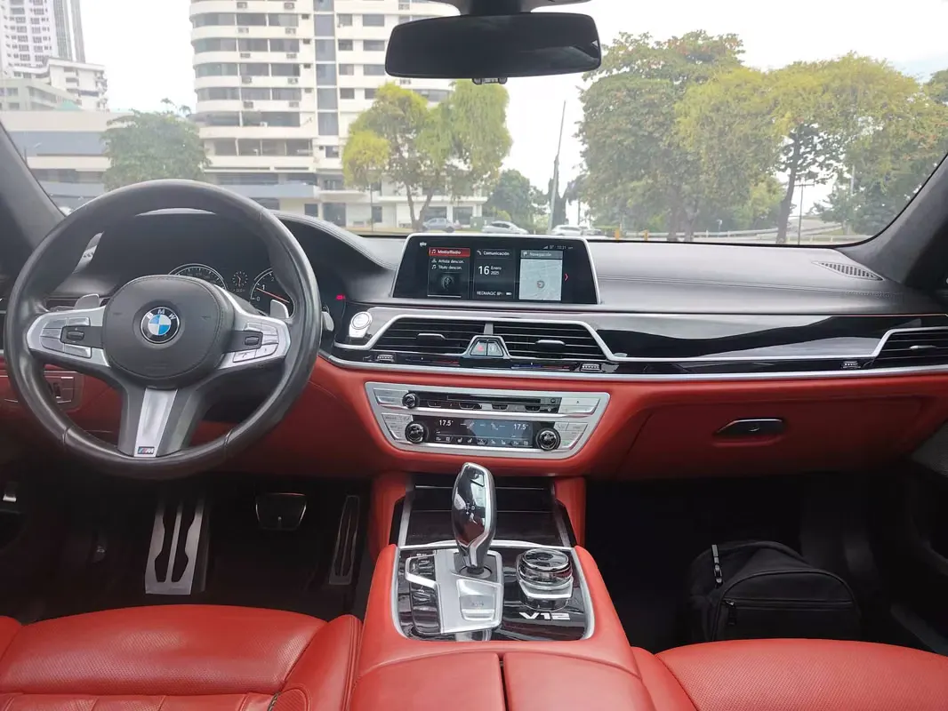 2018 BMW Serie 7 Sedán