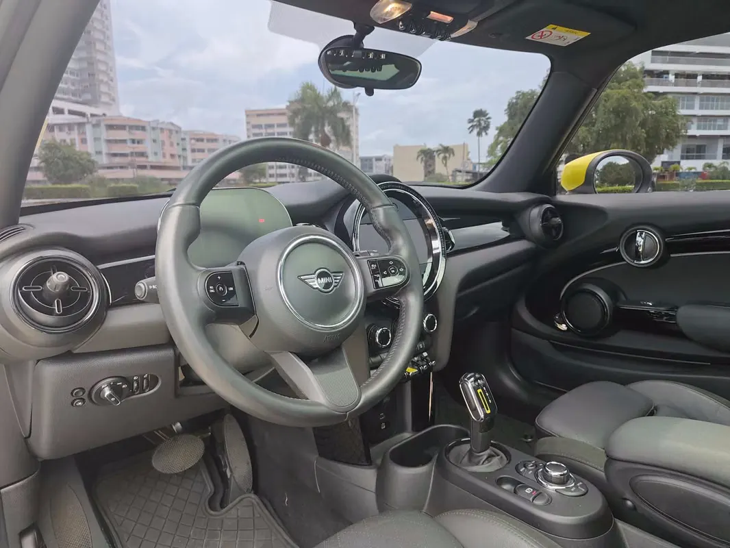 2023 MINI Cooper SE