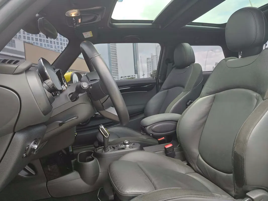 2023 MINI Cooper SE