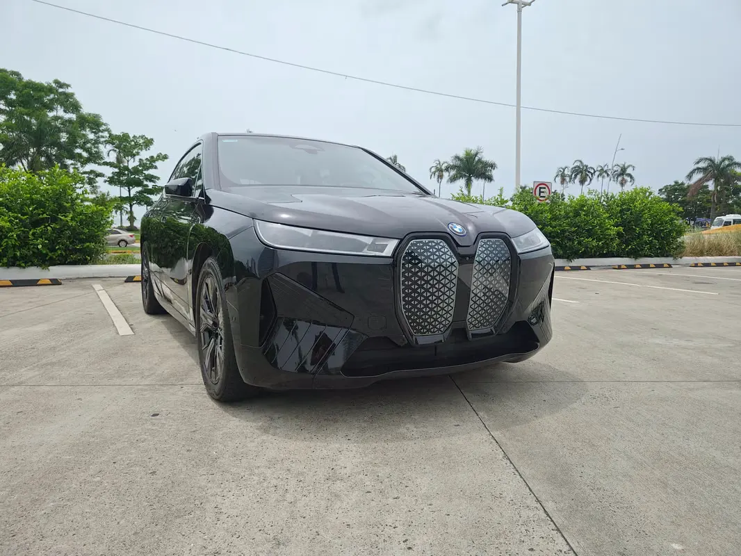 2024 BMW iX
