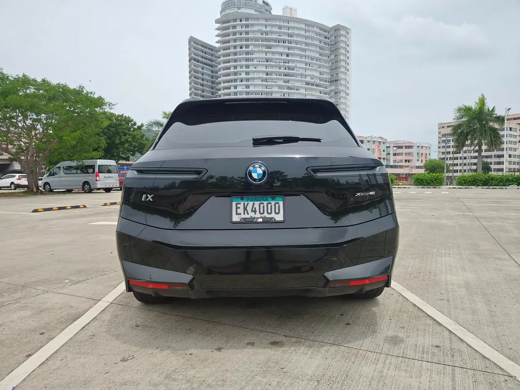 2024 BMW iX