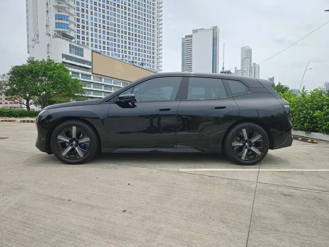 2024 BMW iX