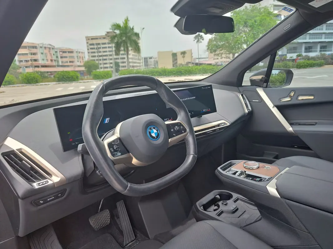 2024 BMW iX