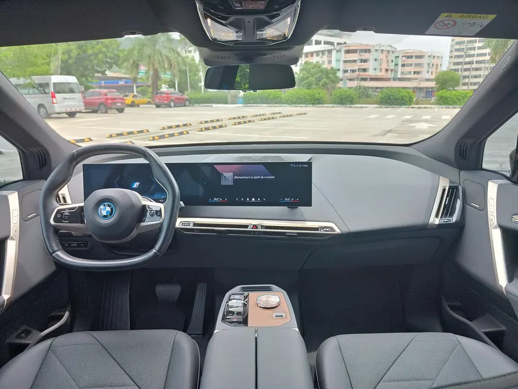 2024 BMW iX