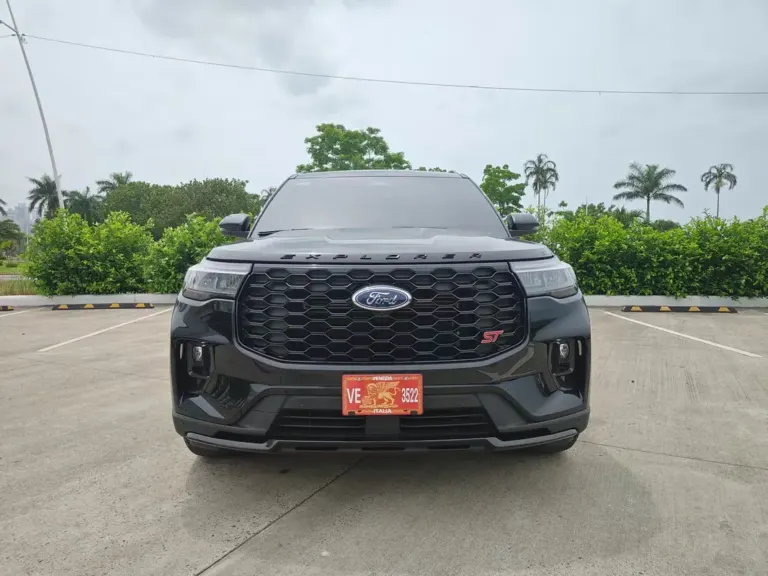2025 Ford Explorer