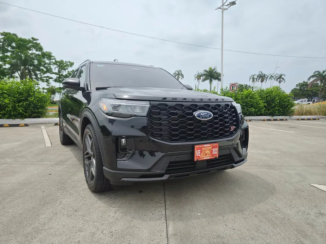2025 Ford Explorer