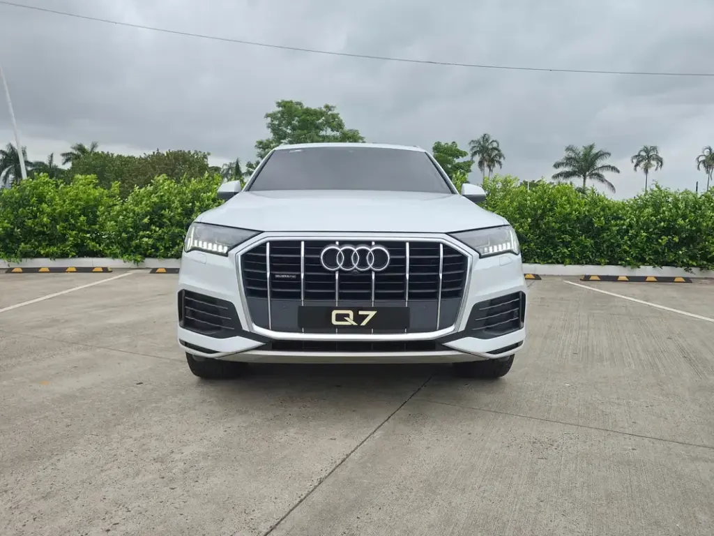 2022 2022 Audi Q7