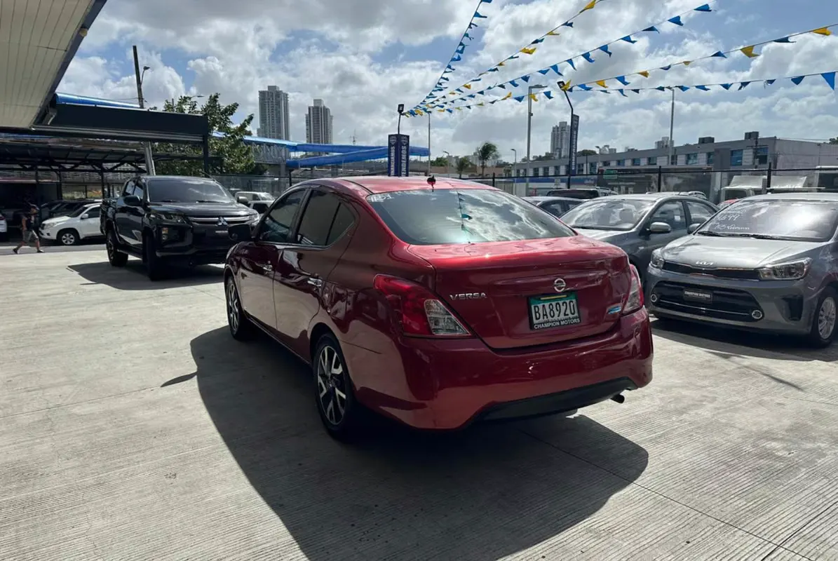 2017 Nissan Versa